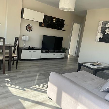 Apartamento Luxury En Фуeнхирола Екстериор снимка