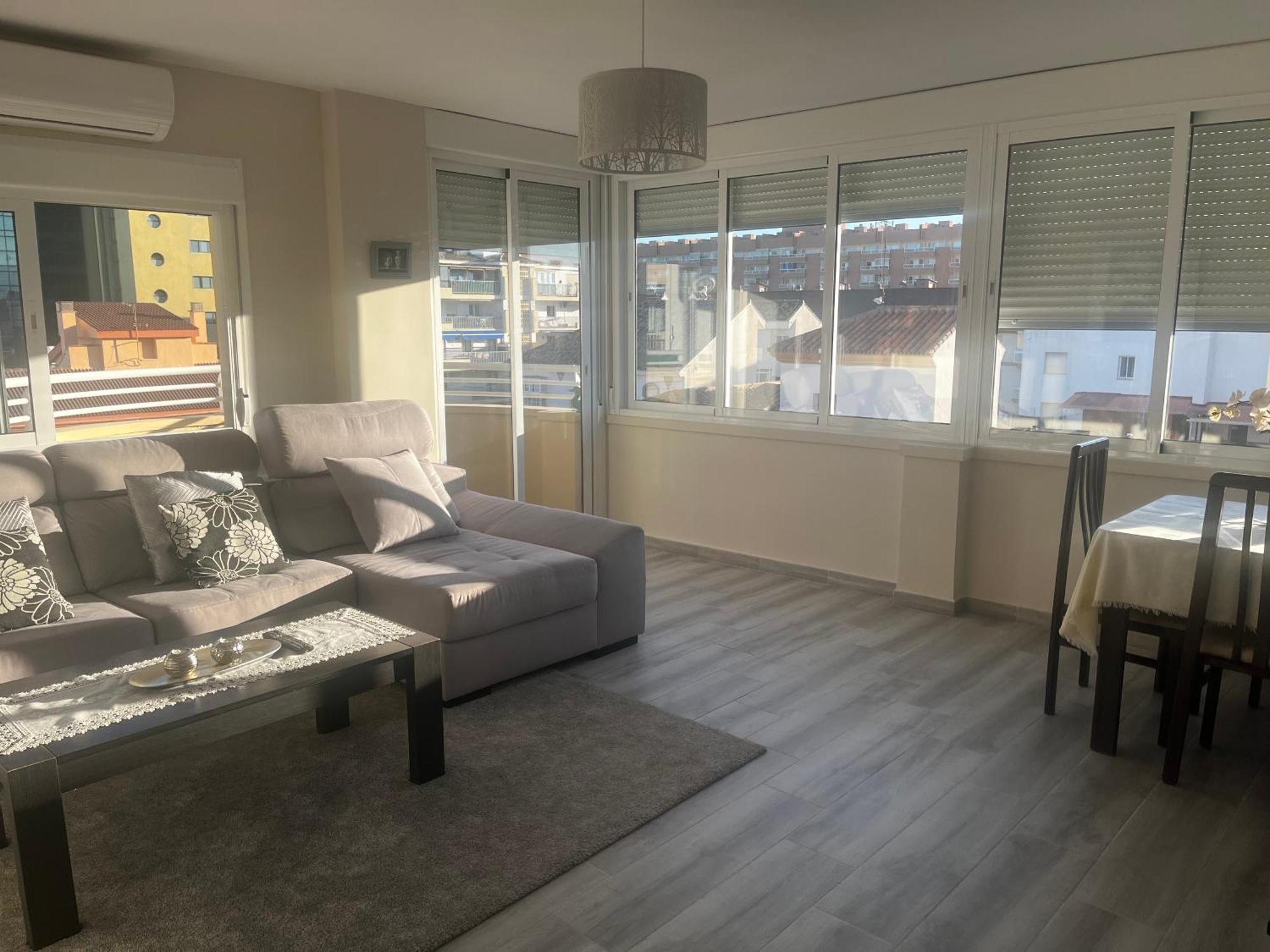 Apartamento Luxury En Фуeнхирола Екстериор снимка