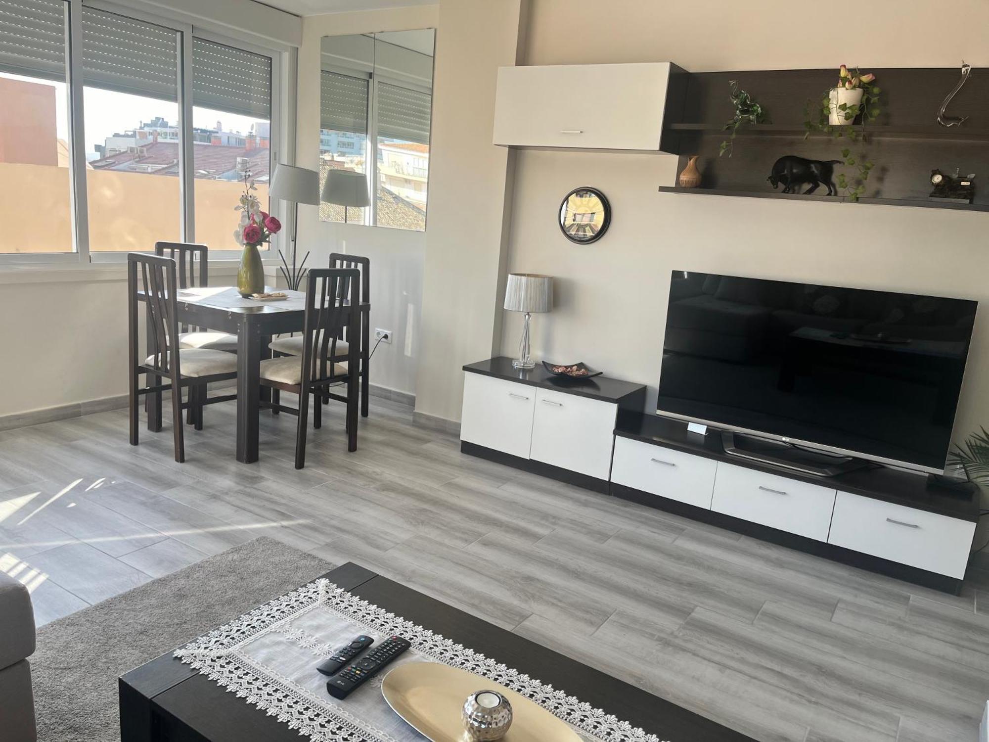 Apartamento Luxury En Фуeнхирола Екстериор снимка