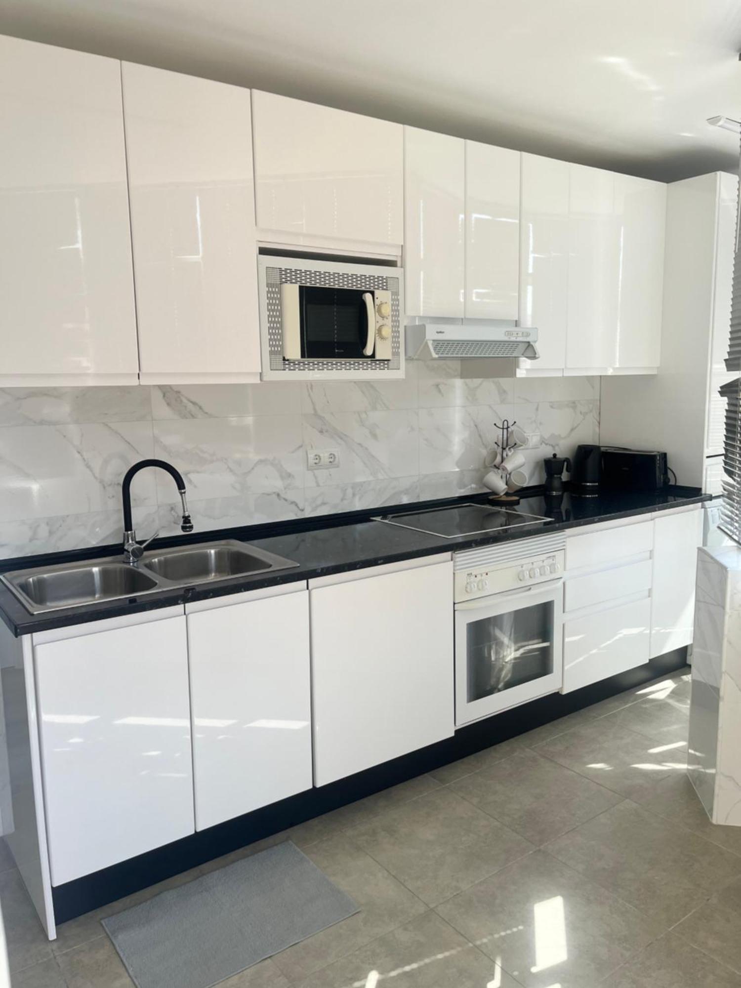 Apartamento Luxury En Фуeнхирола Екстериор снимка