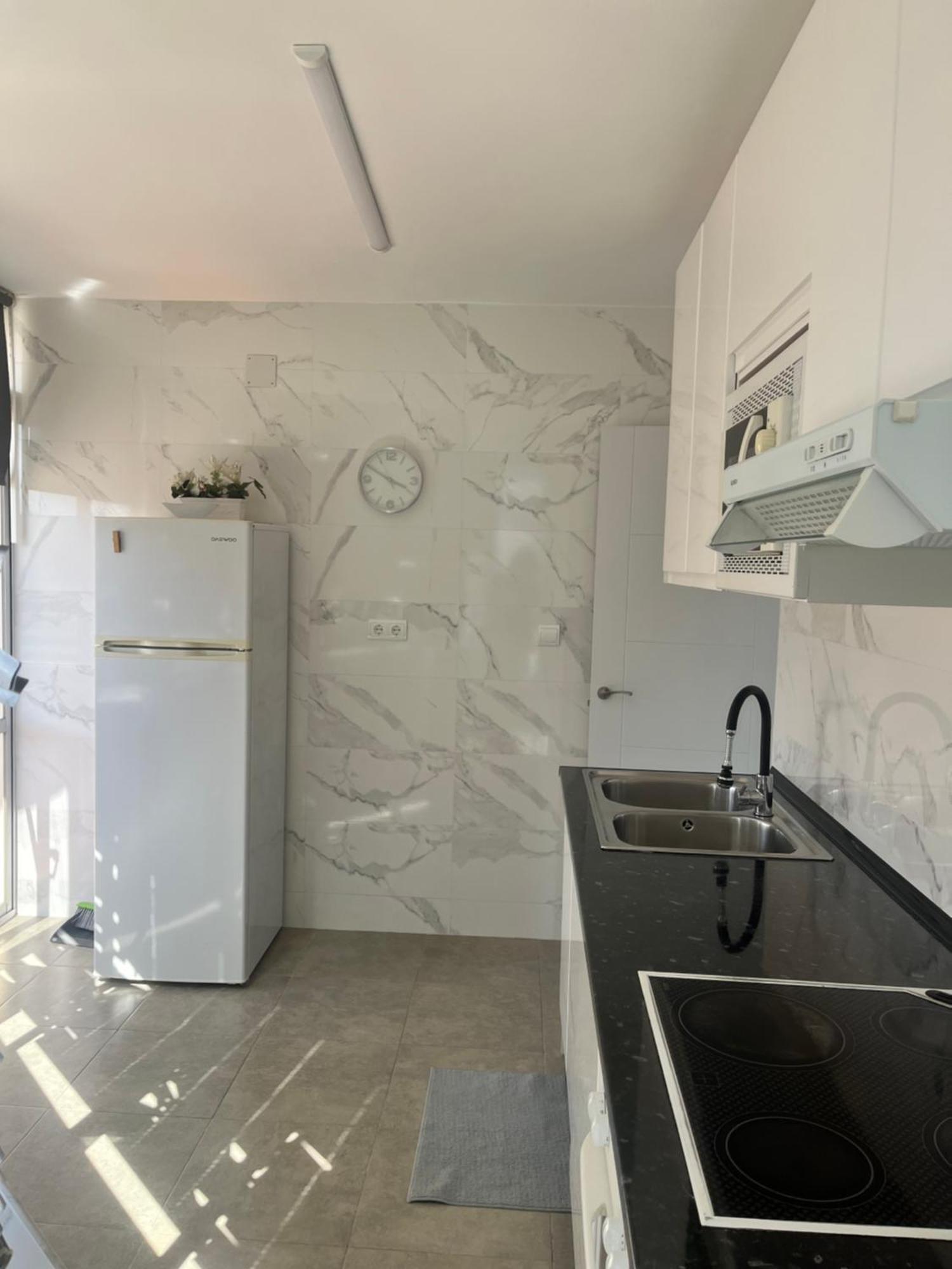 Apartamento Luxury En Фуeнхирола Екстериор снимка